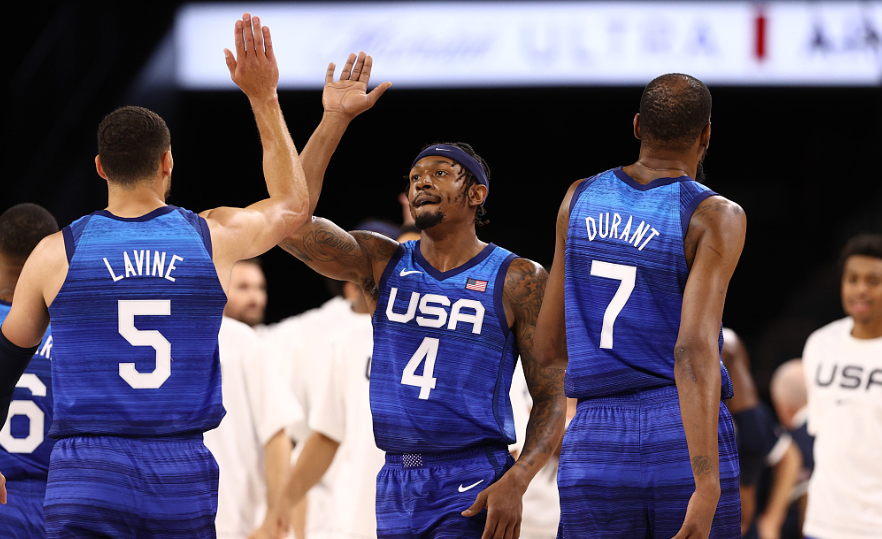 德国男篮血洗阿根廷男篮,艾顿高光表现 德国男篮血洗阿根廷男篮,艾顿高光表现