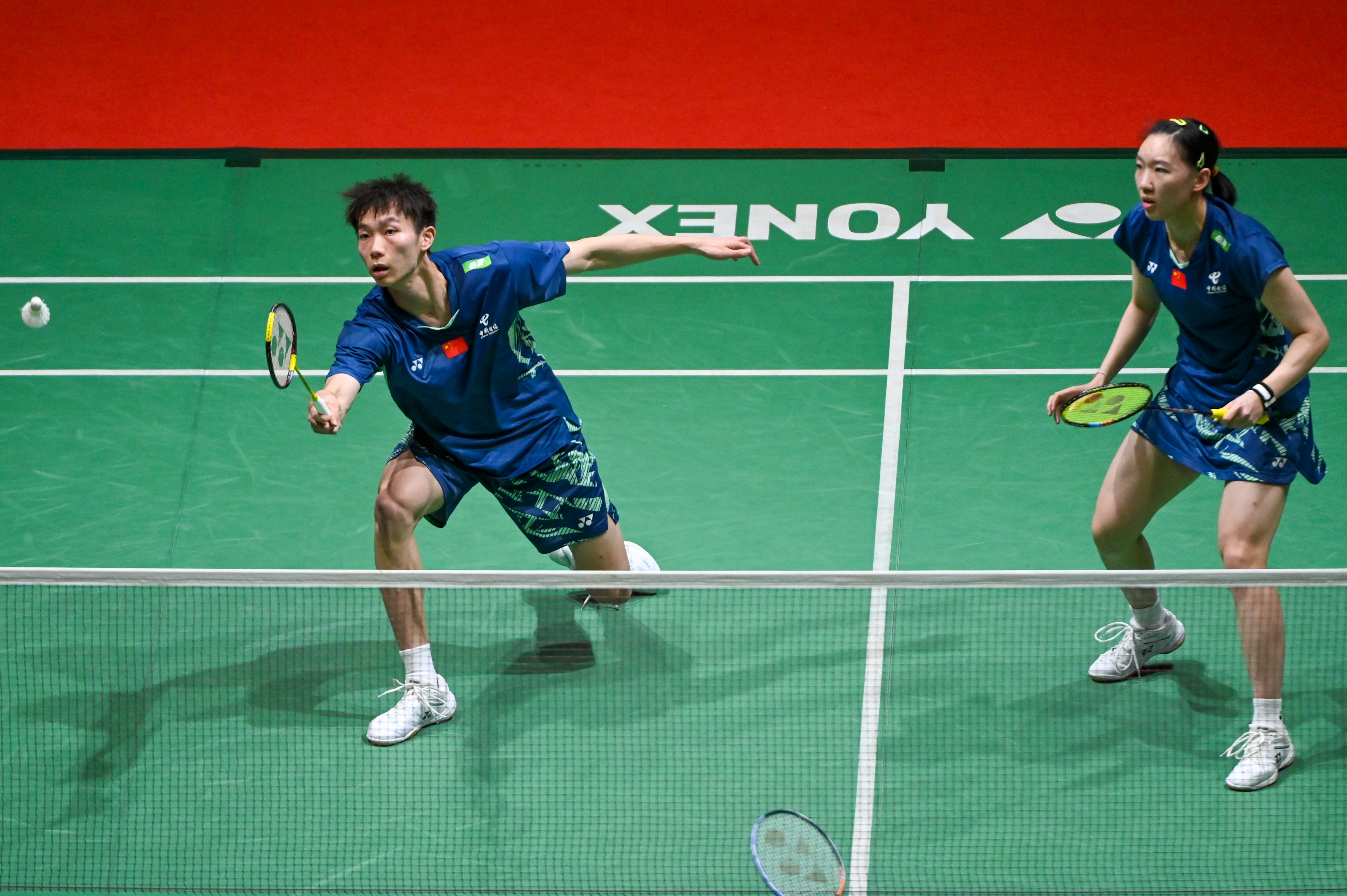 中国羽毛球队轻取马来西亚羽毛球队，陶菲克制霸全场的简单介绍