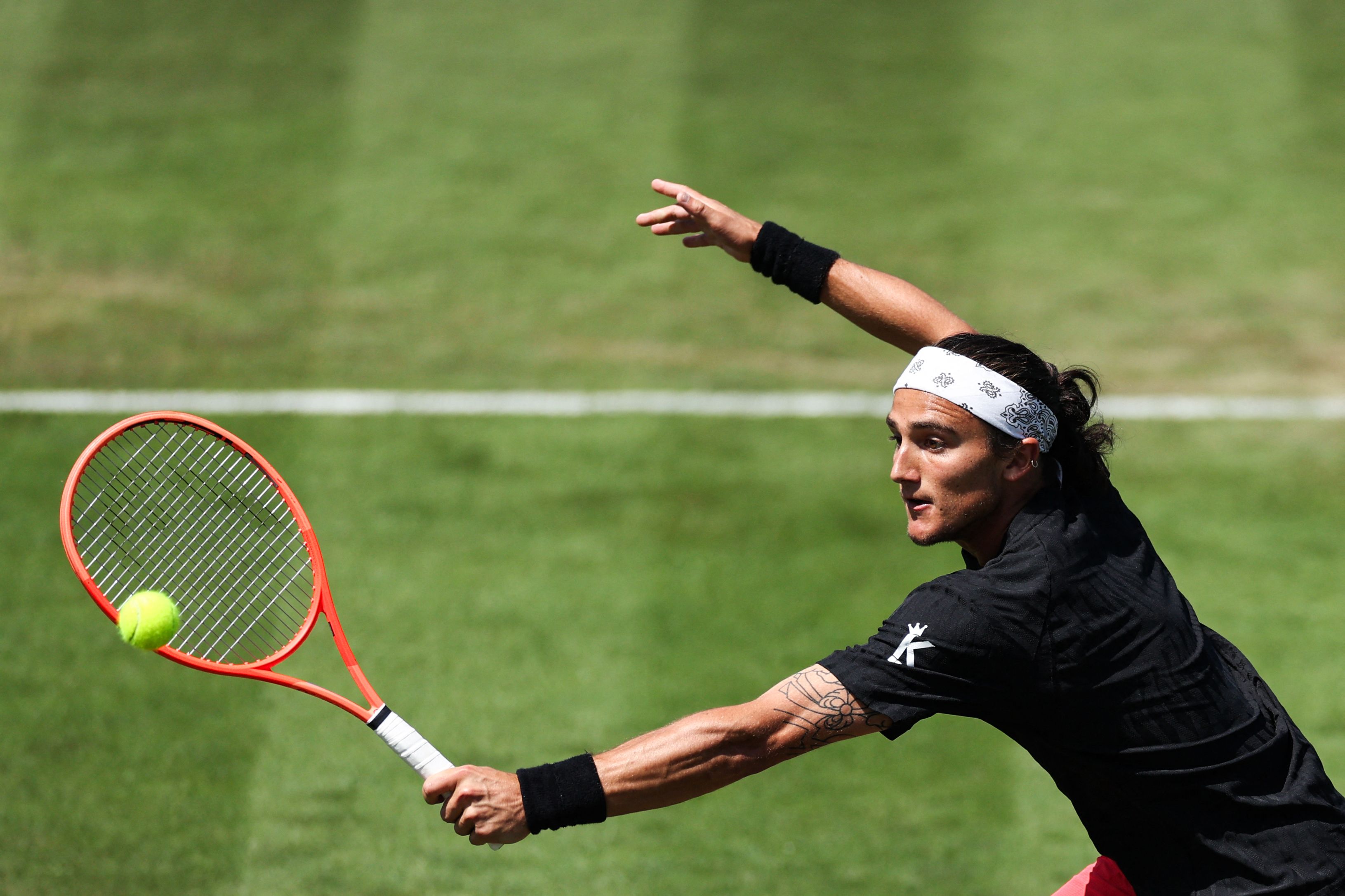 世界网球队轻取德国网球队,瓦林卡关键制胜的简单介绍 世界网球队轻取德国网球队,瓦林卡关键制胜的简单介绍