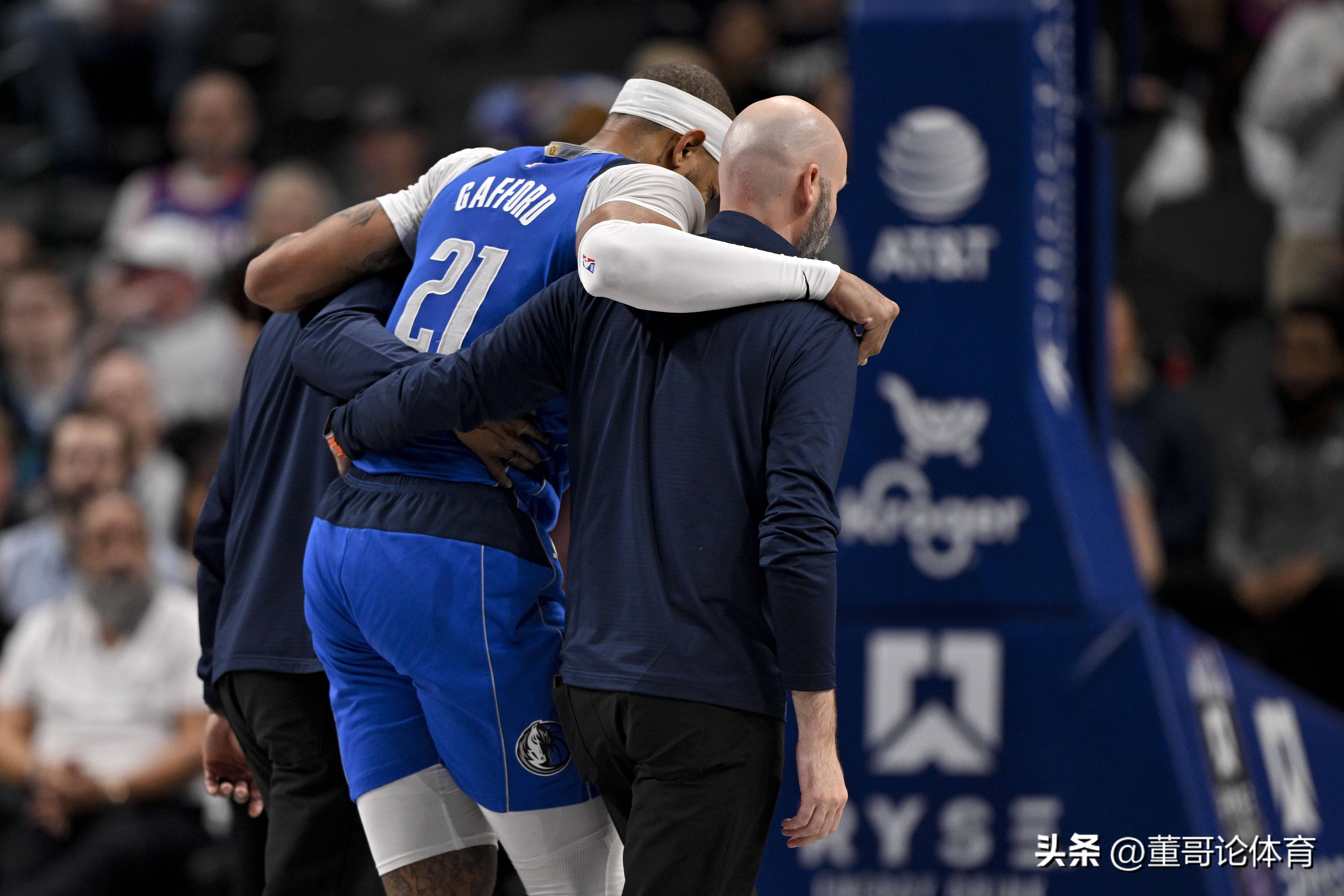 关于独行侠主场逆转击败强队,球迷欢呼不已的信息 关于独行侠主场逆转击败强队,球迷欢呼不已的信息