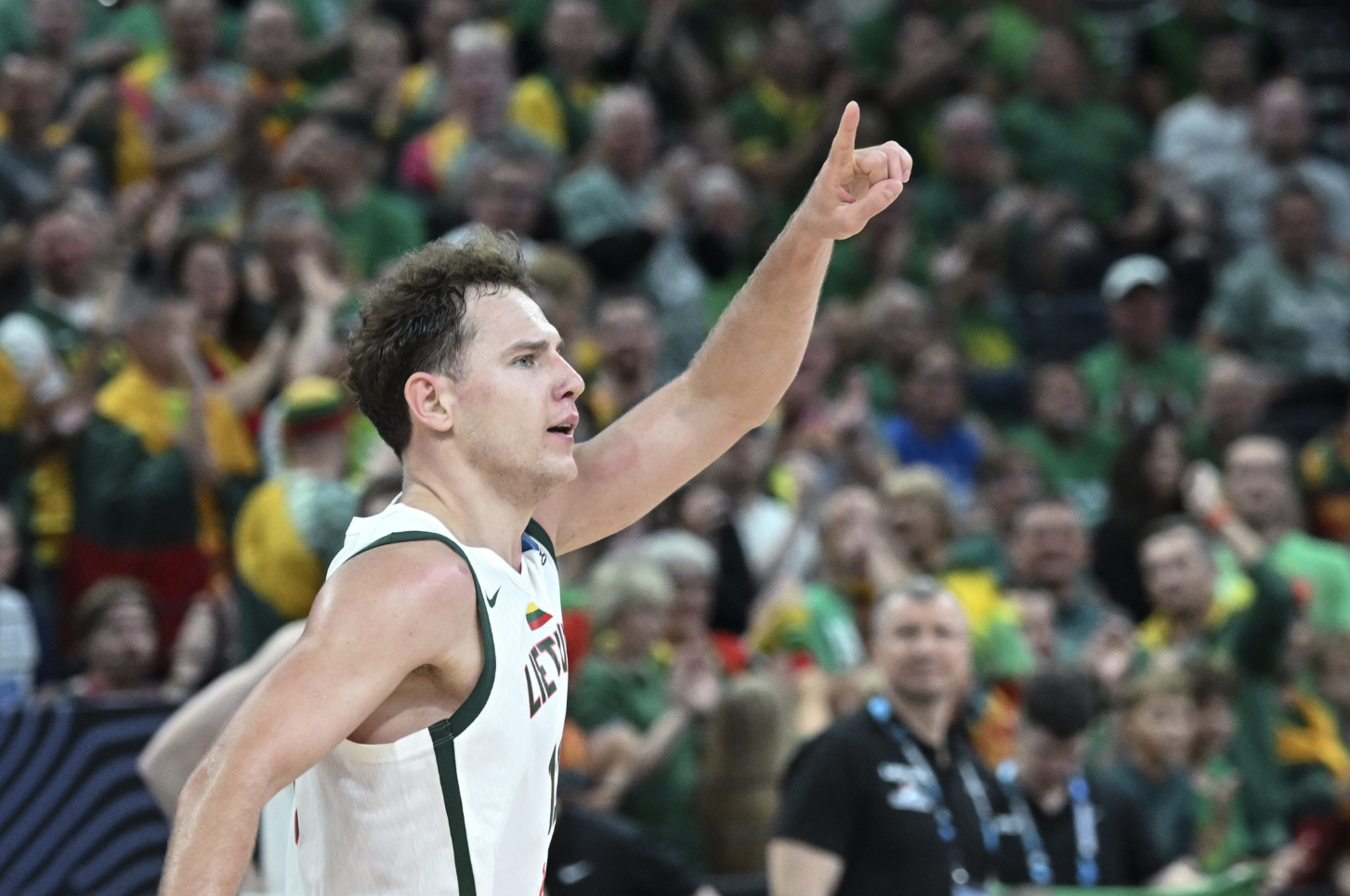 希腊队实力强劲,挺进欧预赛四强!的简单介绍 希腊队实力强劲,挺进欧预赛四强!的简单介绍