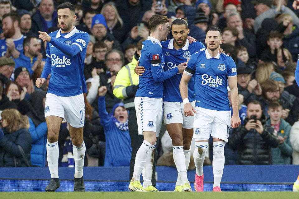 切尔西主场胜出，埃弗顿复苏的简单介绍