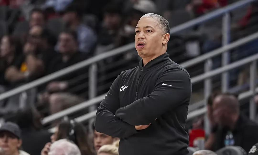 雷霆队主教练换帅，球队战绩创低谷！的简单介绍