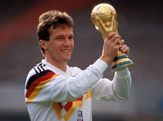 关于足球场上英雄辈出，谁能成为最闪耀的那颗星的信息