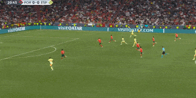 激烈角逐！女足比赛燃烧战火，临场爆发的简单介绍