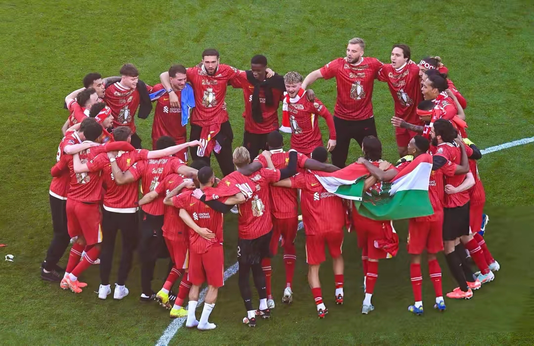 包含利物浦逆转摩洛哥，马丁内利带队取胜的词条