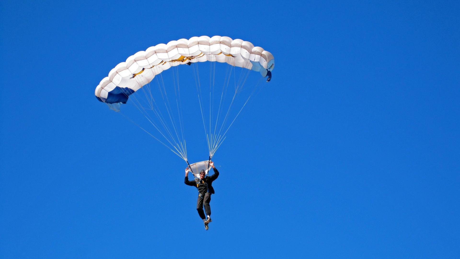 篮网硬仗取胜雷霆，约基奇成为关键先生