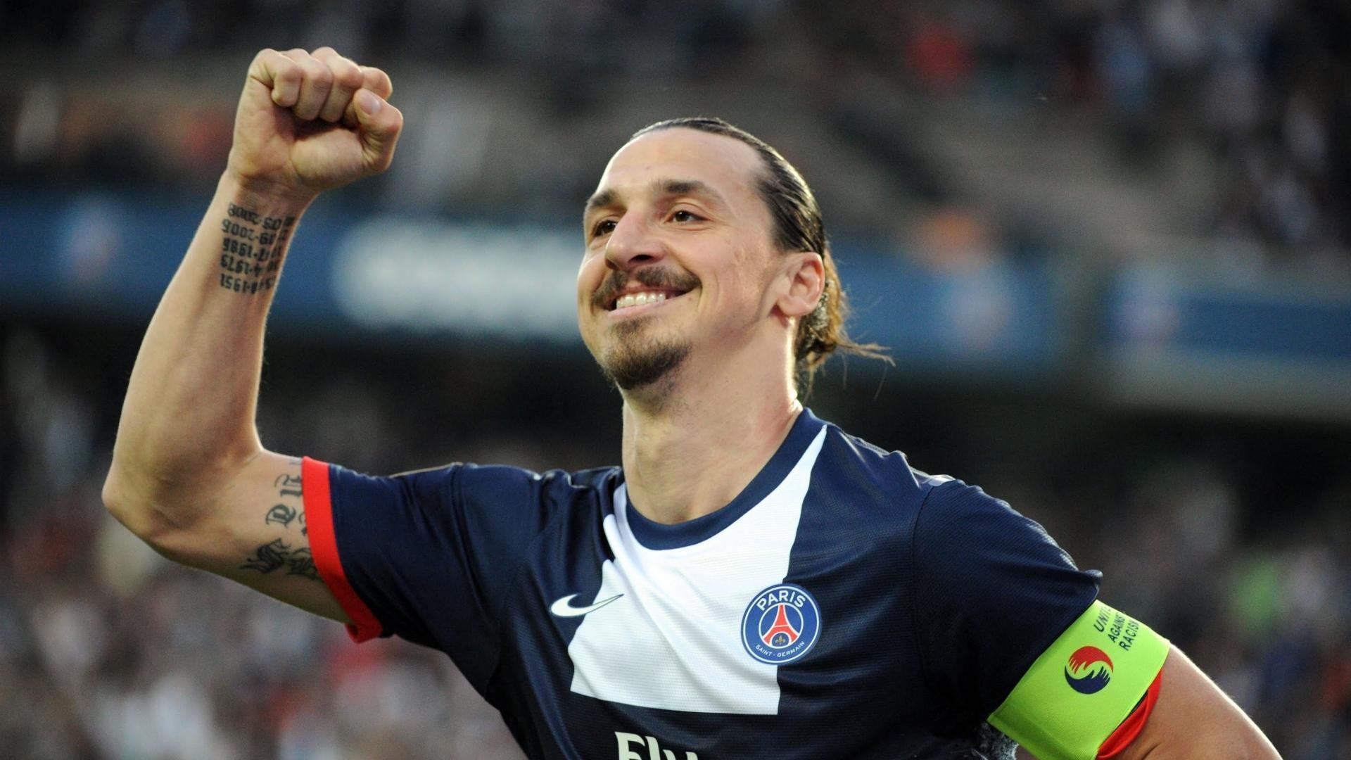 绿茵双线，乌拉圭铁血压制展现南美纪律，C罗关键时刻再显英超王者风范