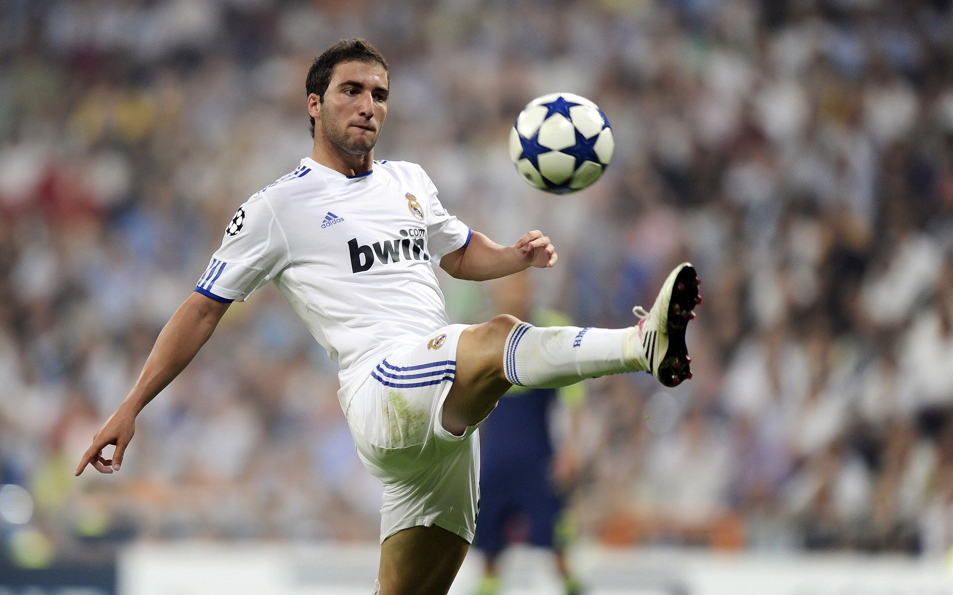 欧冠新王之争，多特蒙德加时鏖战力克切尔西，世界排名争夺战再掀波澜